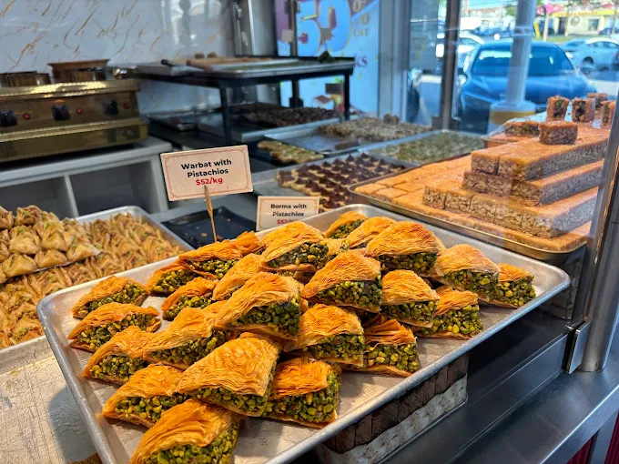 حلويات التاج – Crown Pastries